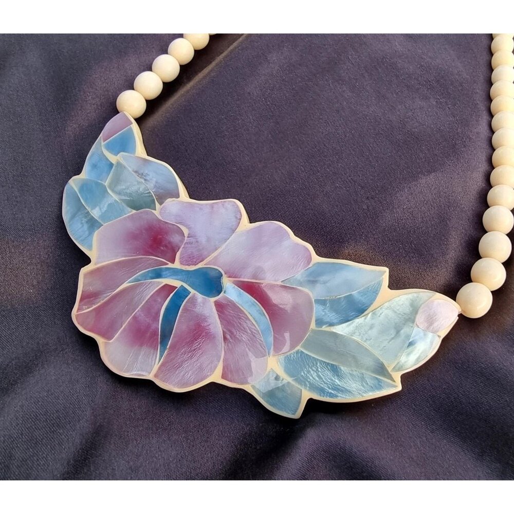 Vintage 1970s White Beaded Large Flower Statement Pendant Necklace